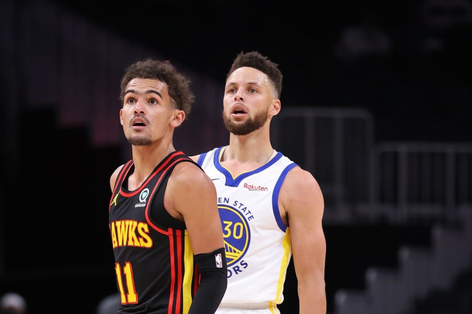 包含Scout赛事官方发布战术调整新规，老鹰争议不断！的词条