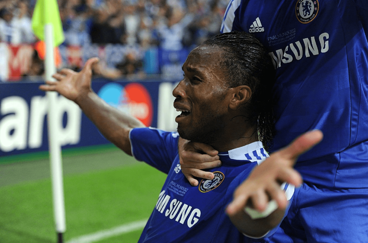 爱游戏体育-德罗巴在利物浦比赛中赛况扑朔迷离，战术调整引发热议！的简单介绍